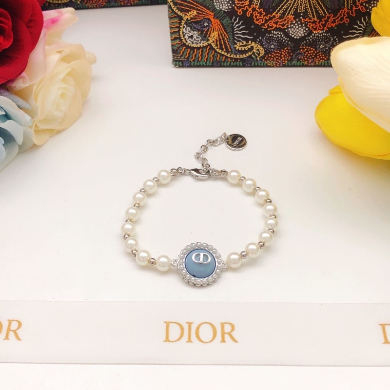 chr1st1an D10r bracelets